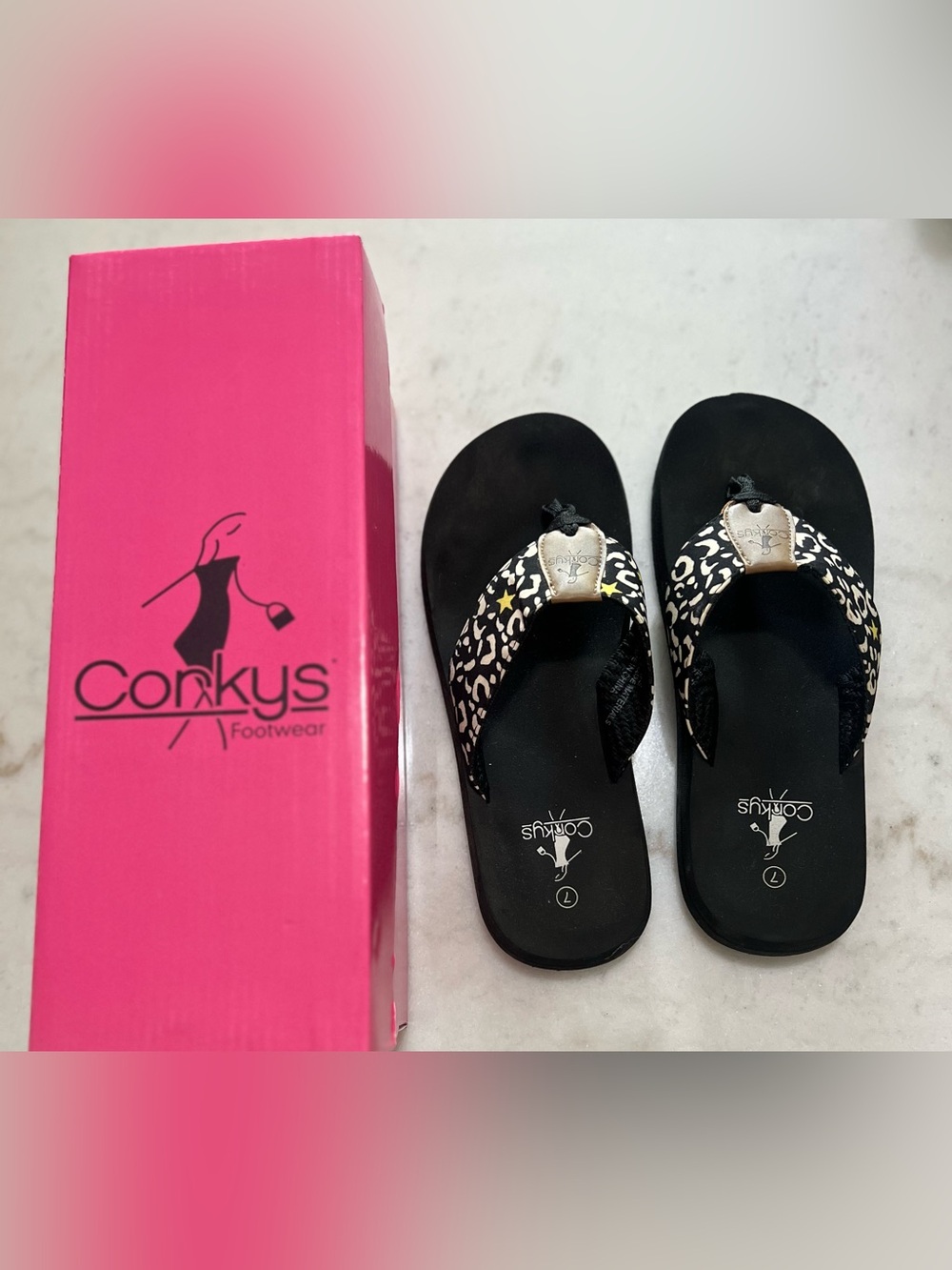 Corkys Footwear Sandals Black And White Leopard Star print strap Women’s Size 7